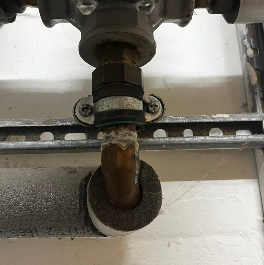 veraltetes rohr oxidiert